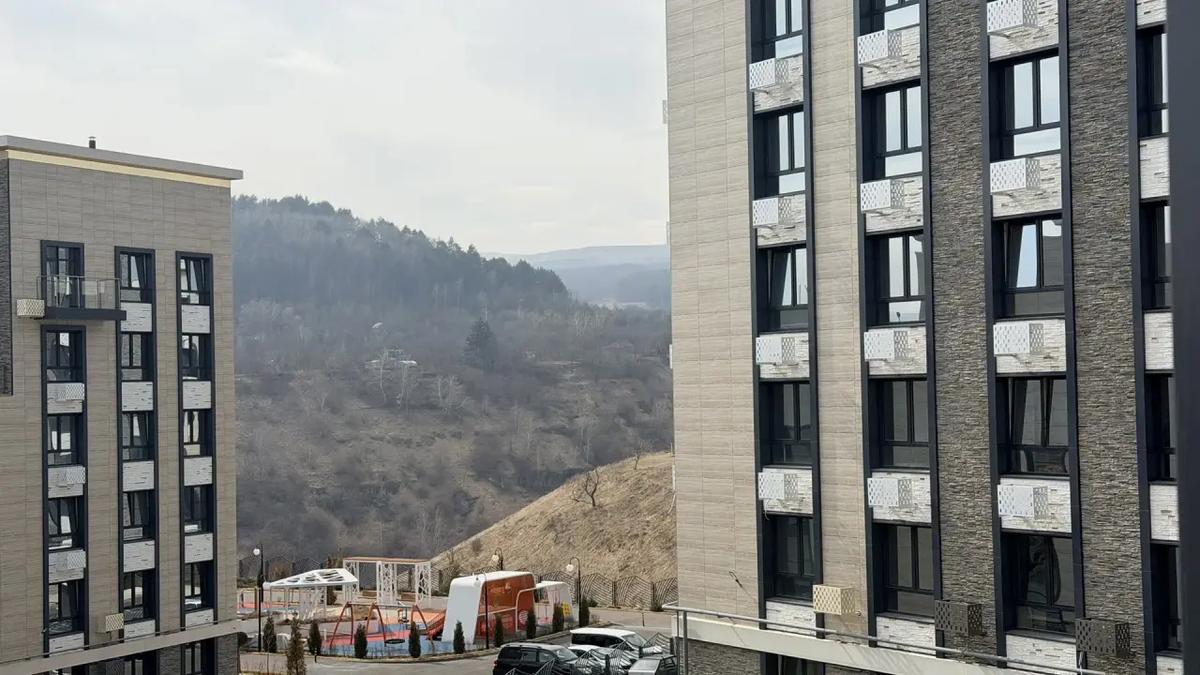 В Кисловодске 5 сирот из числа участников СВО получили ключи от квартир