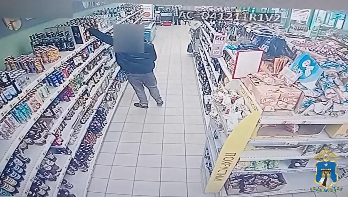 В Ставропольском крае кража алкоголя попала на камеры
