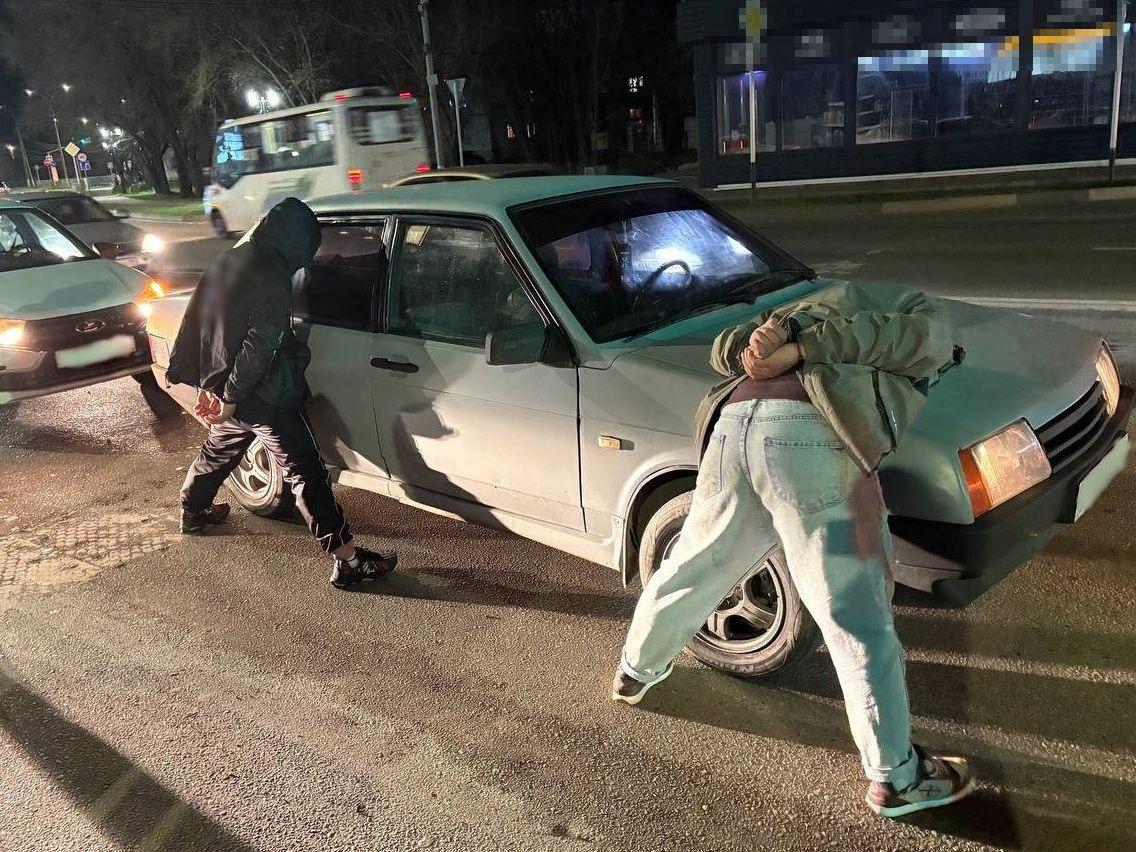 В Невинномысске троих мужчин будут судить за разбой с оружием