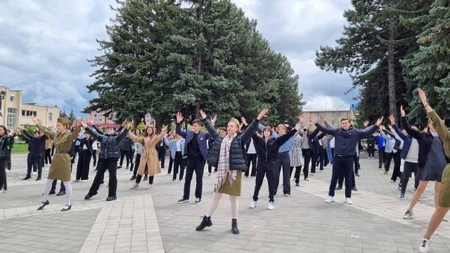 На Ставрополье 1500 пар станцуют вальс Победы