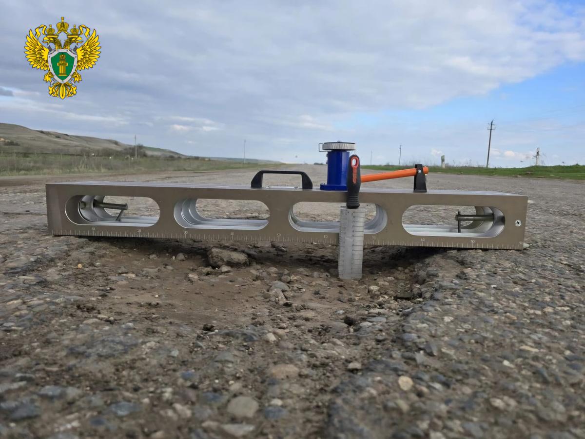 В Ипатовском округе прокуратура потребовала отремонтировать дороги