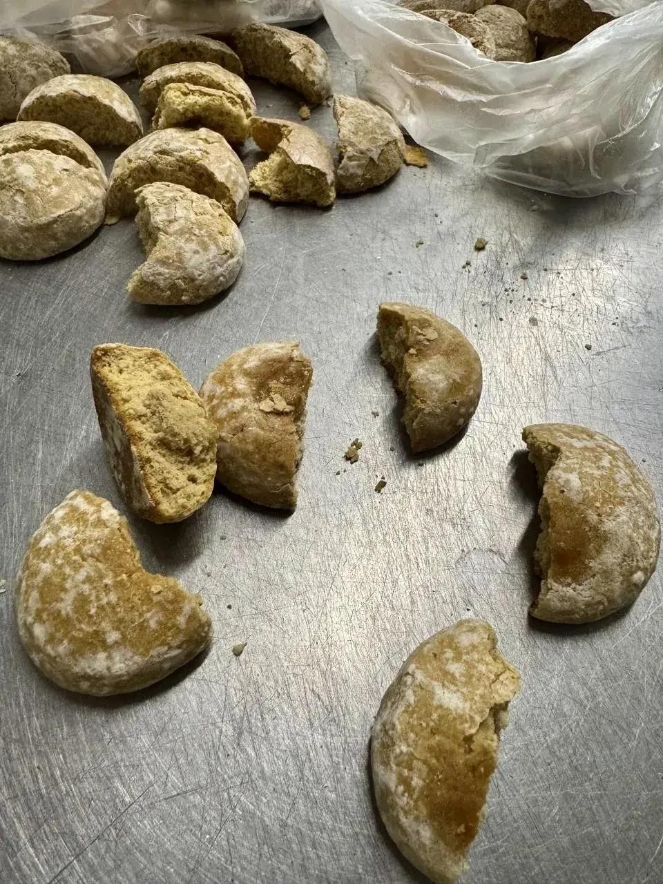 На Ставрополье в СИЗО-1 нашли наркотики в посылках с выпечкой