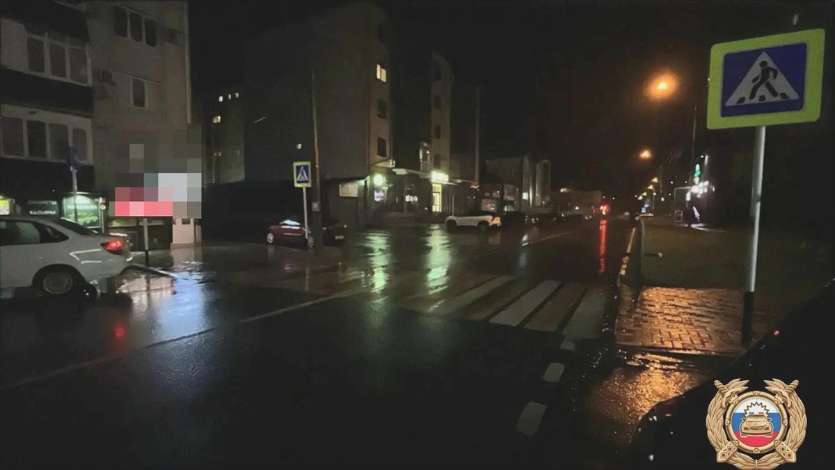 На улице Мимоз в Ставрополе водитель на переходе сбил школьницу