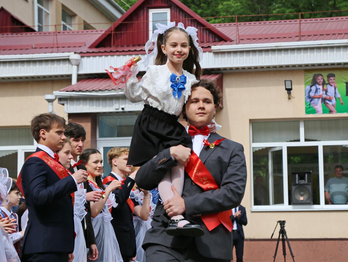 Последний звонок прозвучал в ставропольских школах