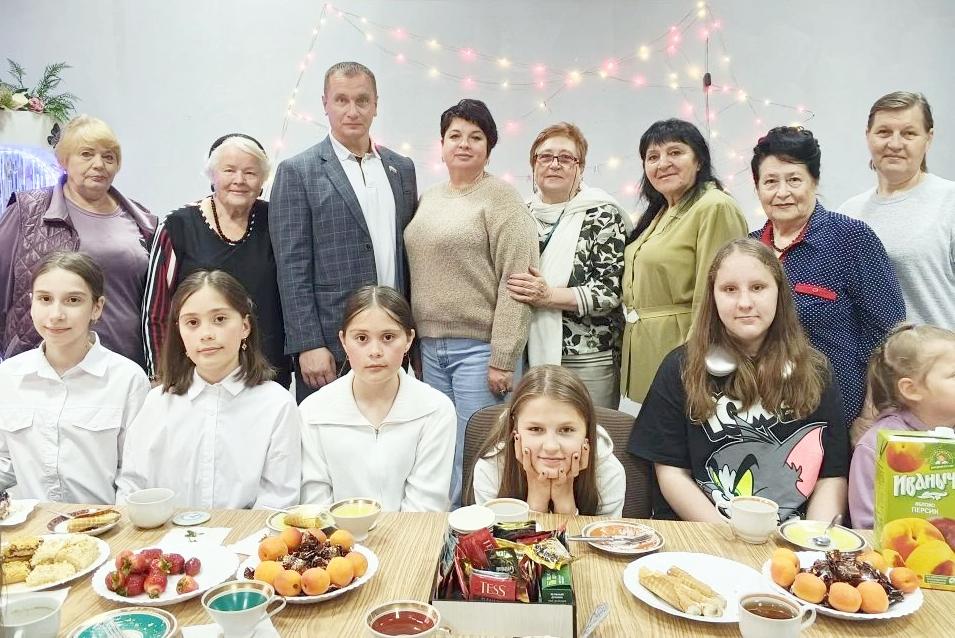 Место празднику есть всегда!