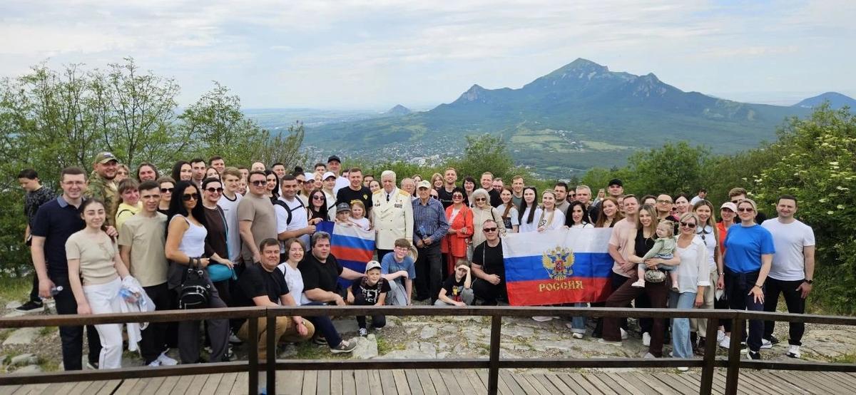 Восхождение на Машук совершили сотрудники прокуратуры Ставрополья в День России