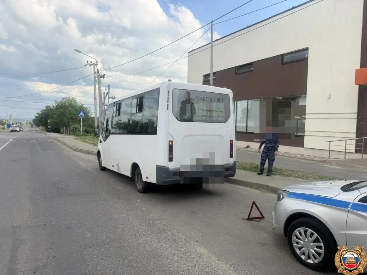 В Ставрополе пассажир маршрутки упала, когда водитель резко тронулся с места