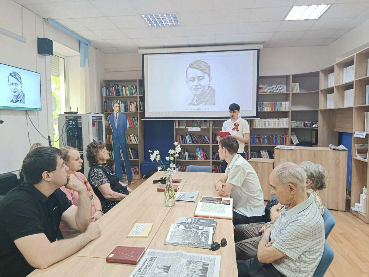 Почтили память героев