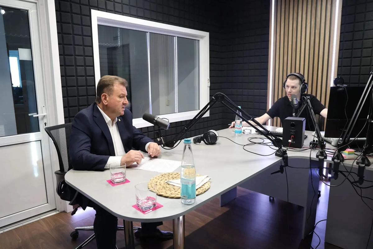 Глава Ставрополя поблагодарил горожан по итогам прямой линии за идеи и советы