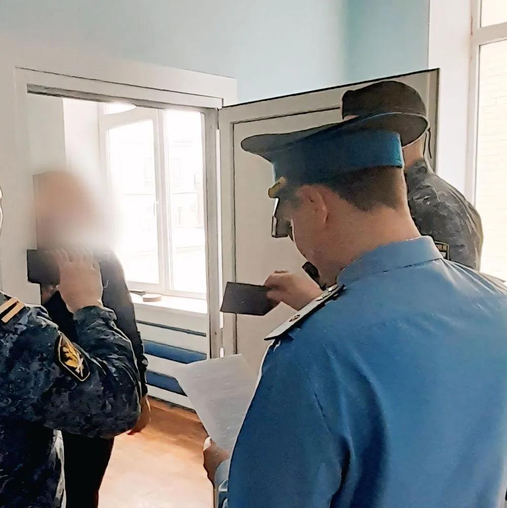 Жительнице Невинномысска выплатили долг по зарплате после вмешательства приставов