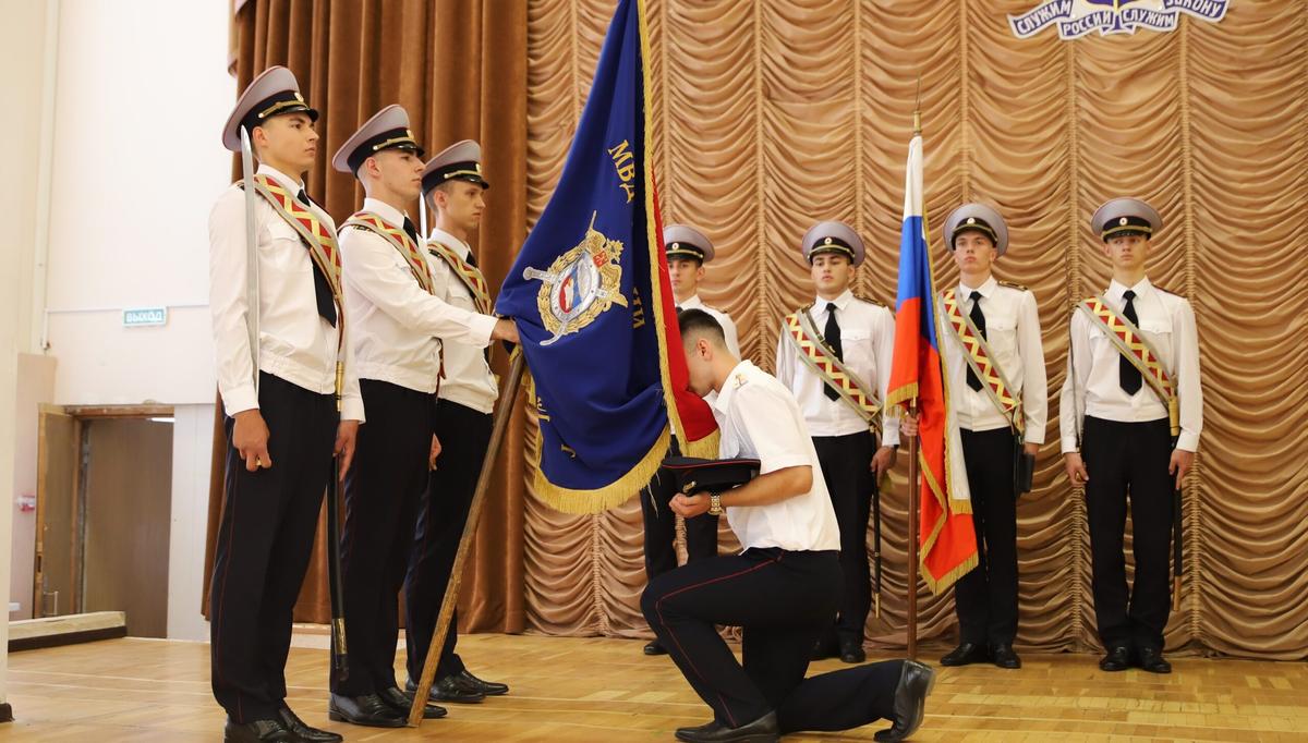 Дипломированные специалисты готовы к службе