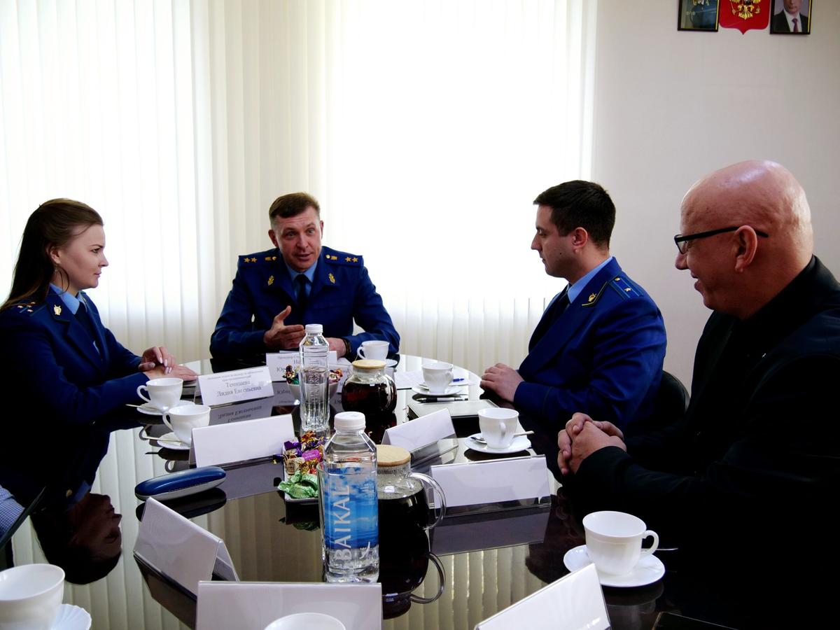 Прокурор Ставрополья встретился с бизнесменами в Кочубеевском округе