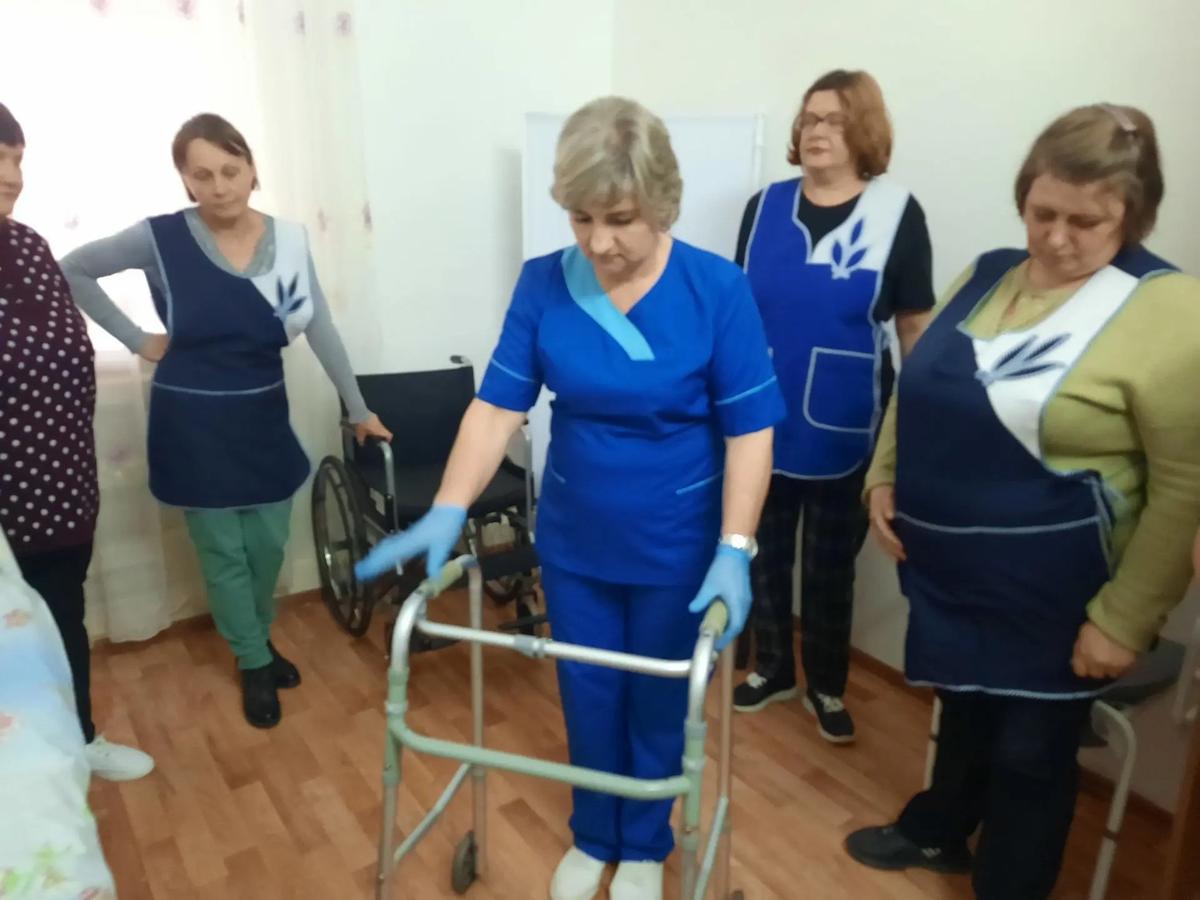 Более 40 жителей Степновского округа посетили «Школу ухода»