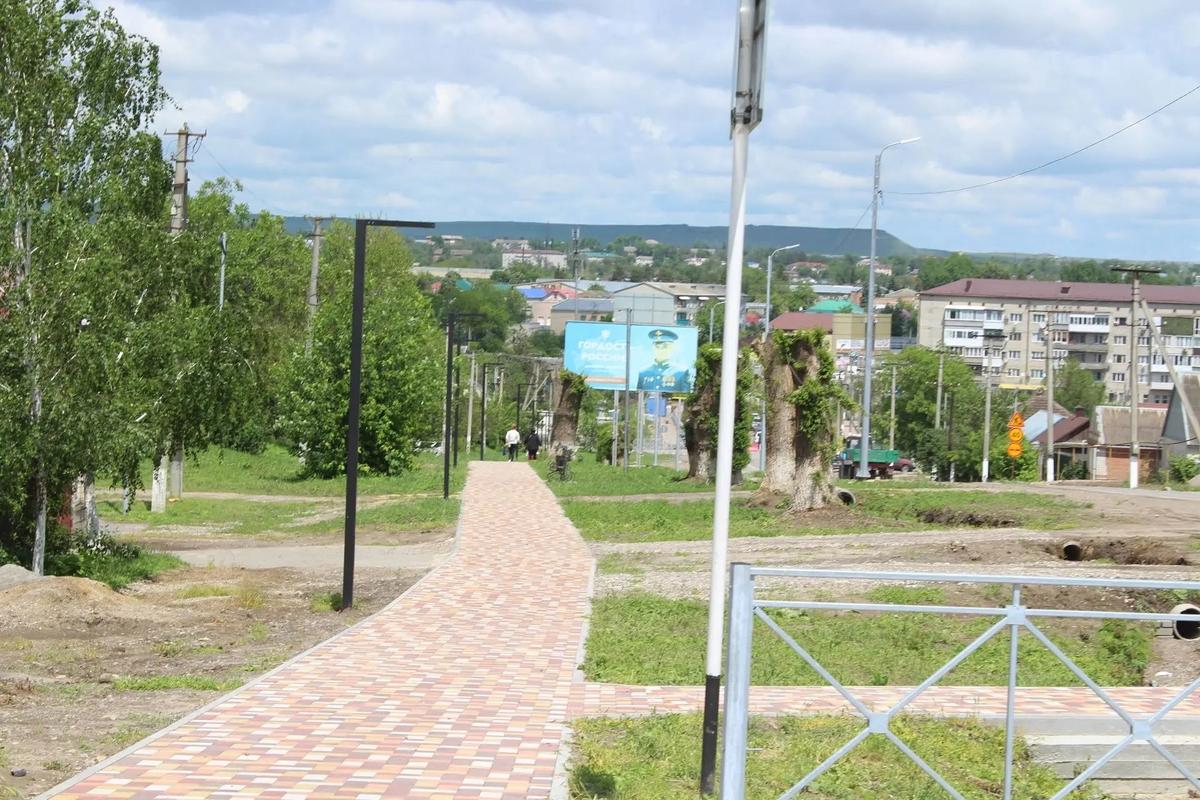В селе Александровском завершили первый этап благоустройства пешеходной зоны