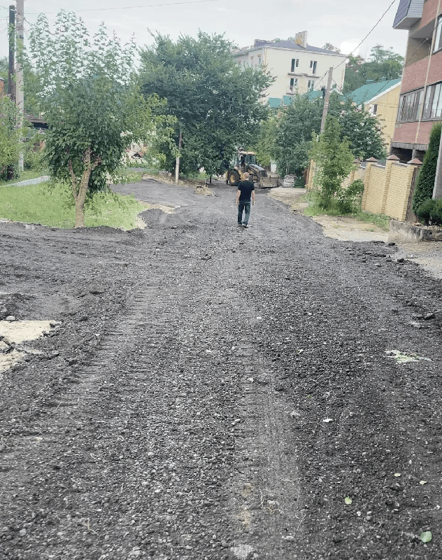 В Ставрополе после ливня приводят в порядок 15 участков дорог и тротуаров