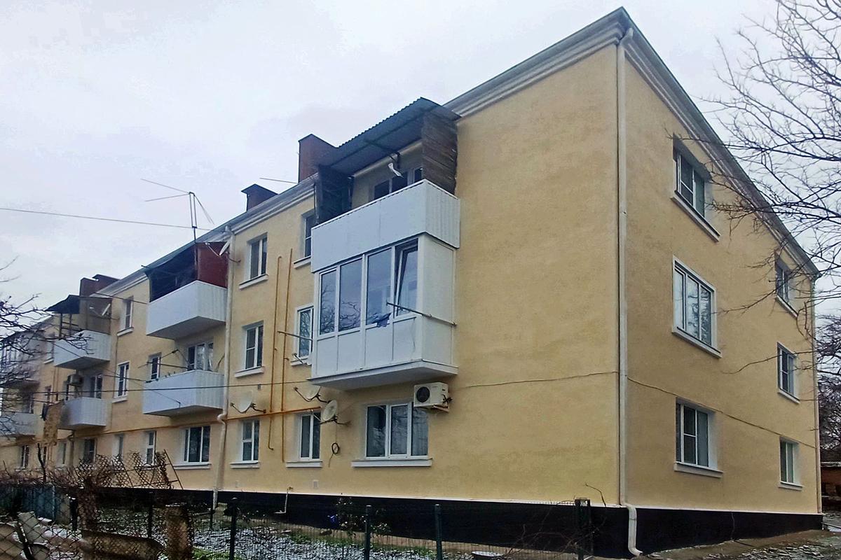 Завершен капремонт фасадов двух МКД в селе Александровском