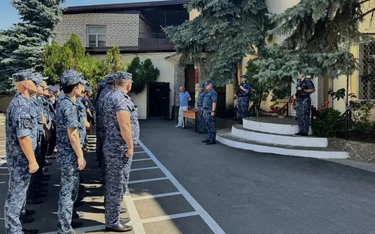 В учреждениях УИС на Ставрополье отметили День Государственного флага