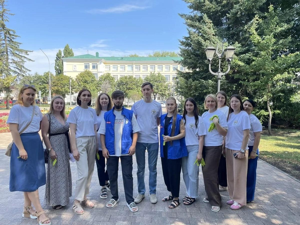 В Ставрополе раздали «Ленты Ленинградской Победы»