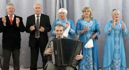 И русской песней живы