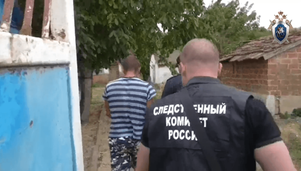 После удара кулаком и ножом в шею в Ипатовском округе выжил знакомый душегуба