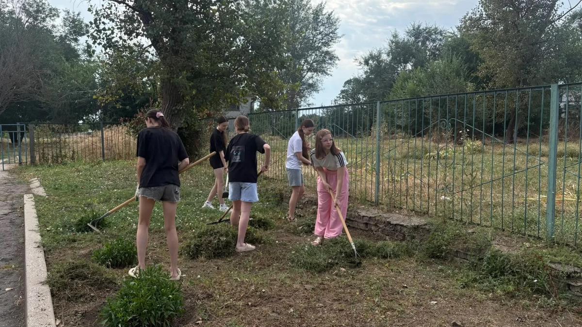 В Степновском округе летом работали более 100 школьников