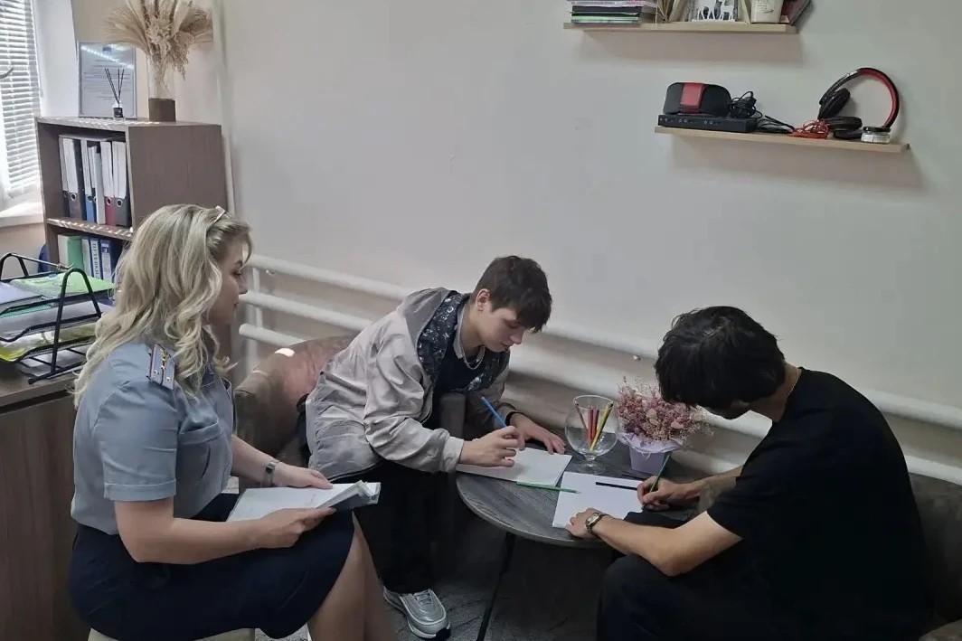 Психокоррекционное занятие посетили осужденные на Ставрополье