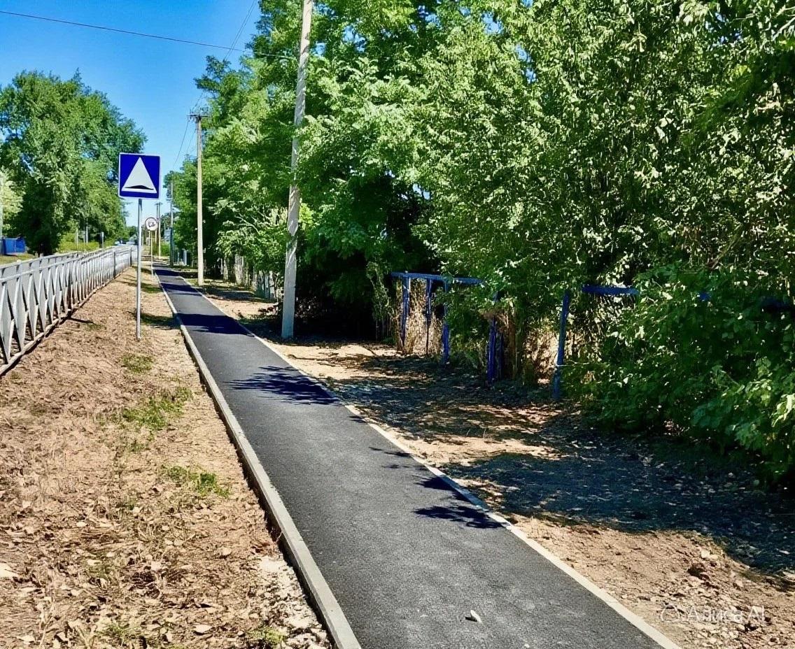 В селе Белые Копани появился новый тротуар
