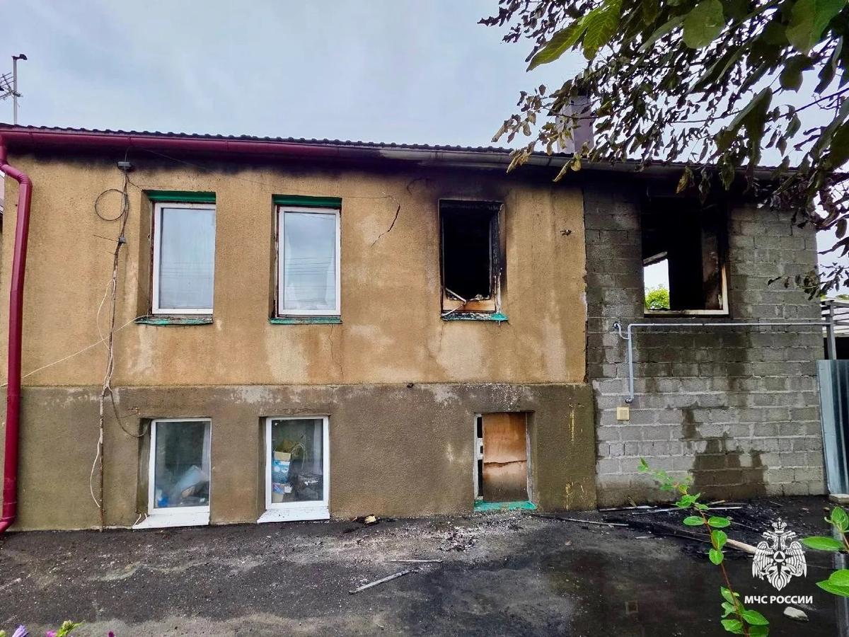 В Ессентуках из огня бабушку 94 лет вынес на руках студент-спасатель