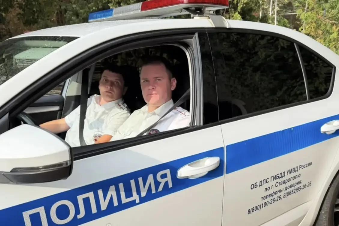 В Ставрополе инспекторы ДПС помогли ребенку, у которого случился приступ судорог