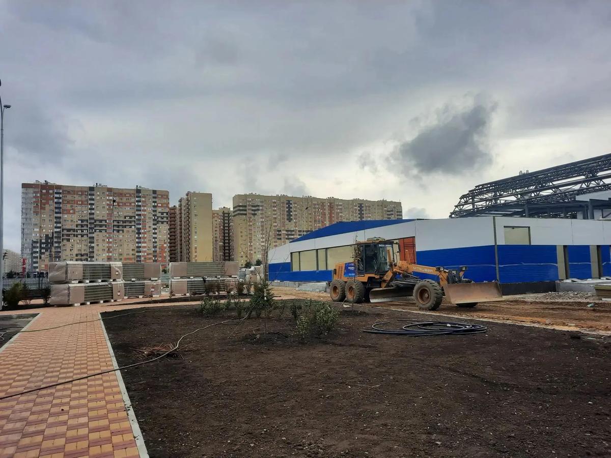 В Ставрополе на улице Тухачевского строят бассейн