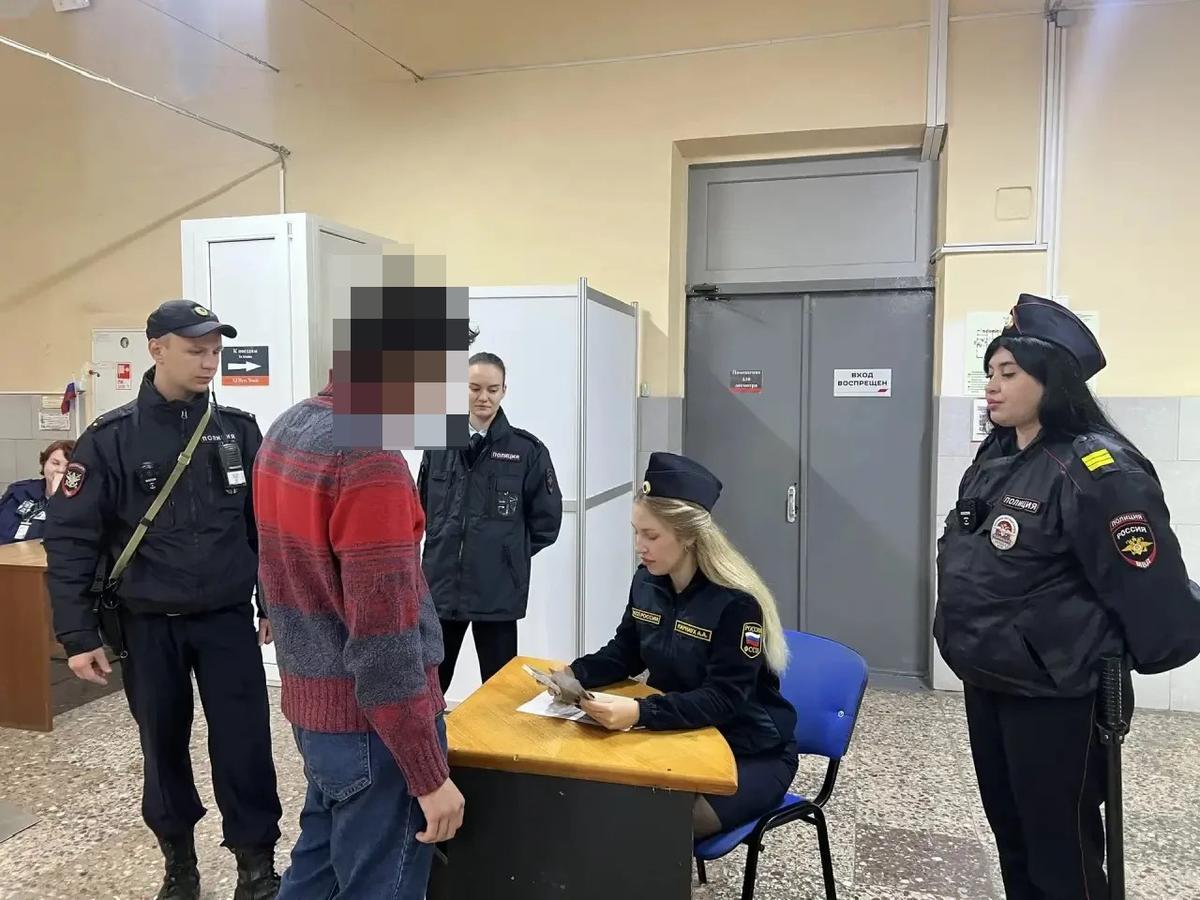 Должников выявляли на вокзале Ставрополя