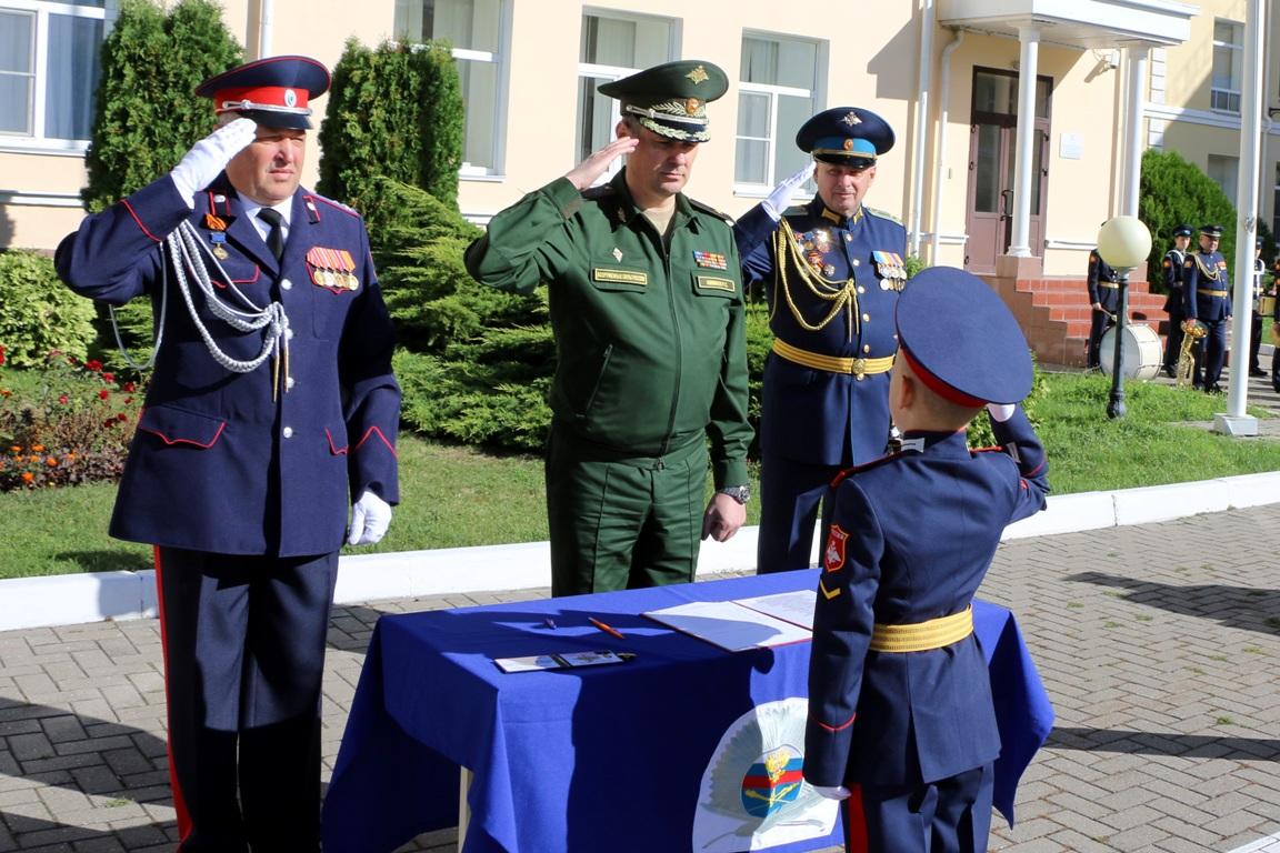 Жизнь – Родине, душу – Богу, честь – никому пообещали аксайцы в Ставрополе