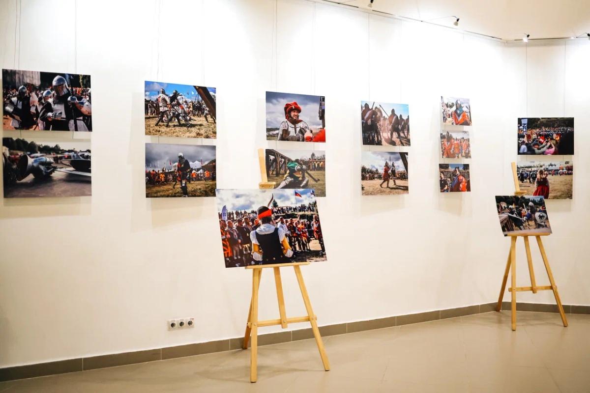 В Ставрополе заработала фотовыставка «Железо и пыль»