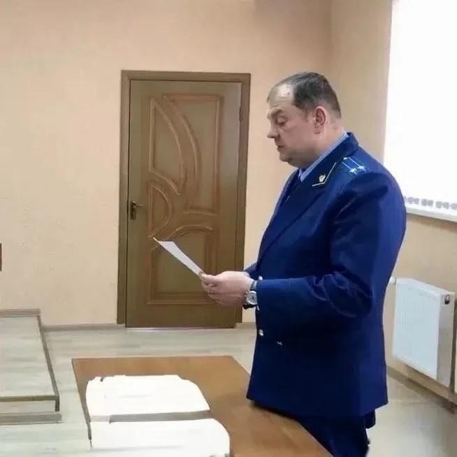 В Благодарненском округе экс-сотрудника МЧС осудили за получение взятки