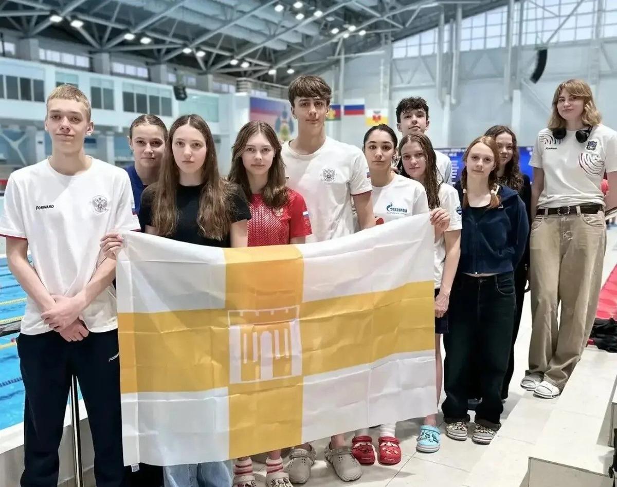 Ставропольские пловцы привезли с окружного турнира 60 наград