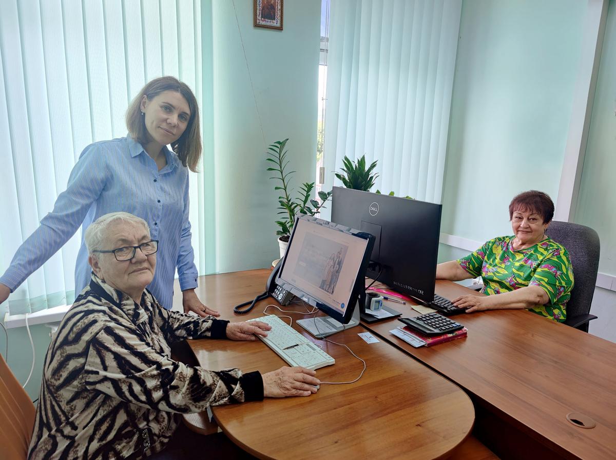 Более 300 занятий провели для ставропольских пенсионеров по цифровой грамотности