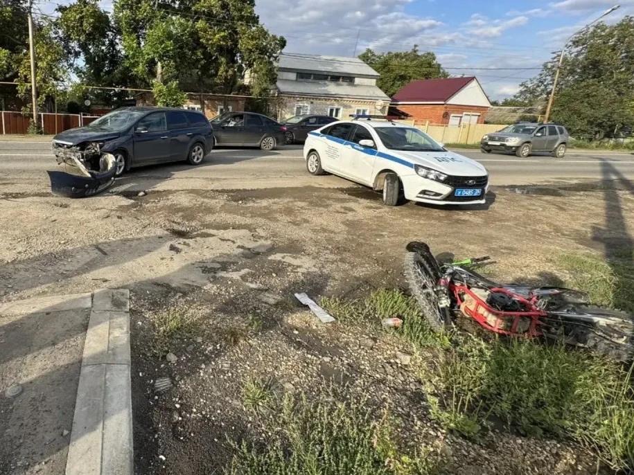 В Новоалександровске в ДТП пострадал водитель мотоцикла