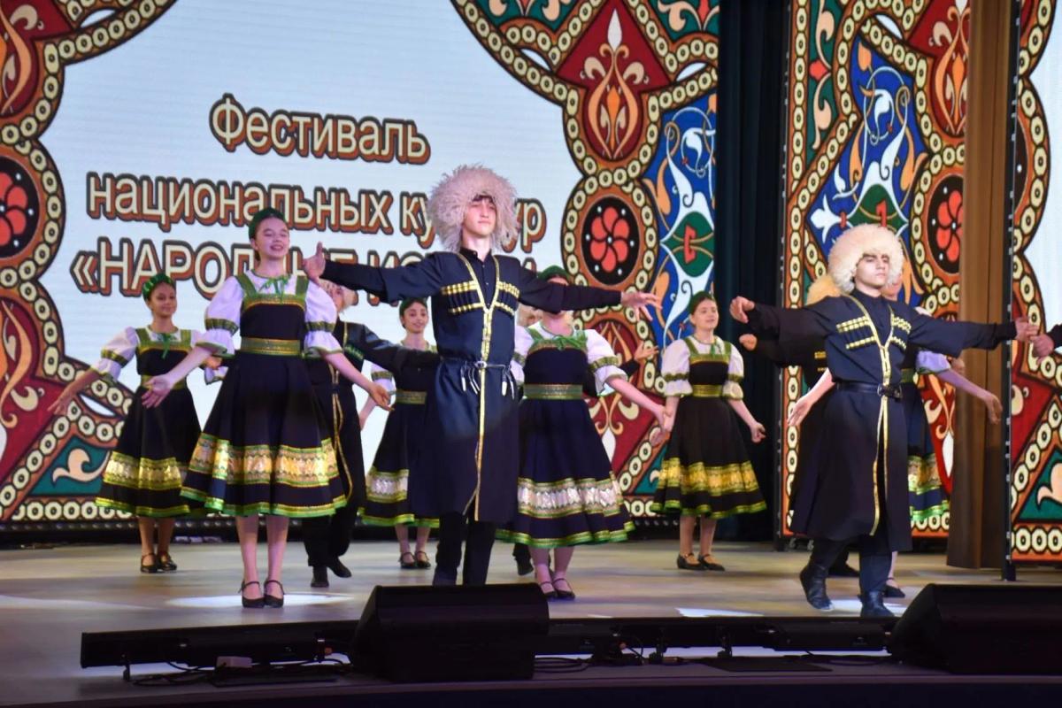 В селе Дивном прошел юбилейный фестиваль «Народные истоки»