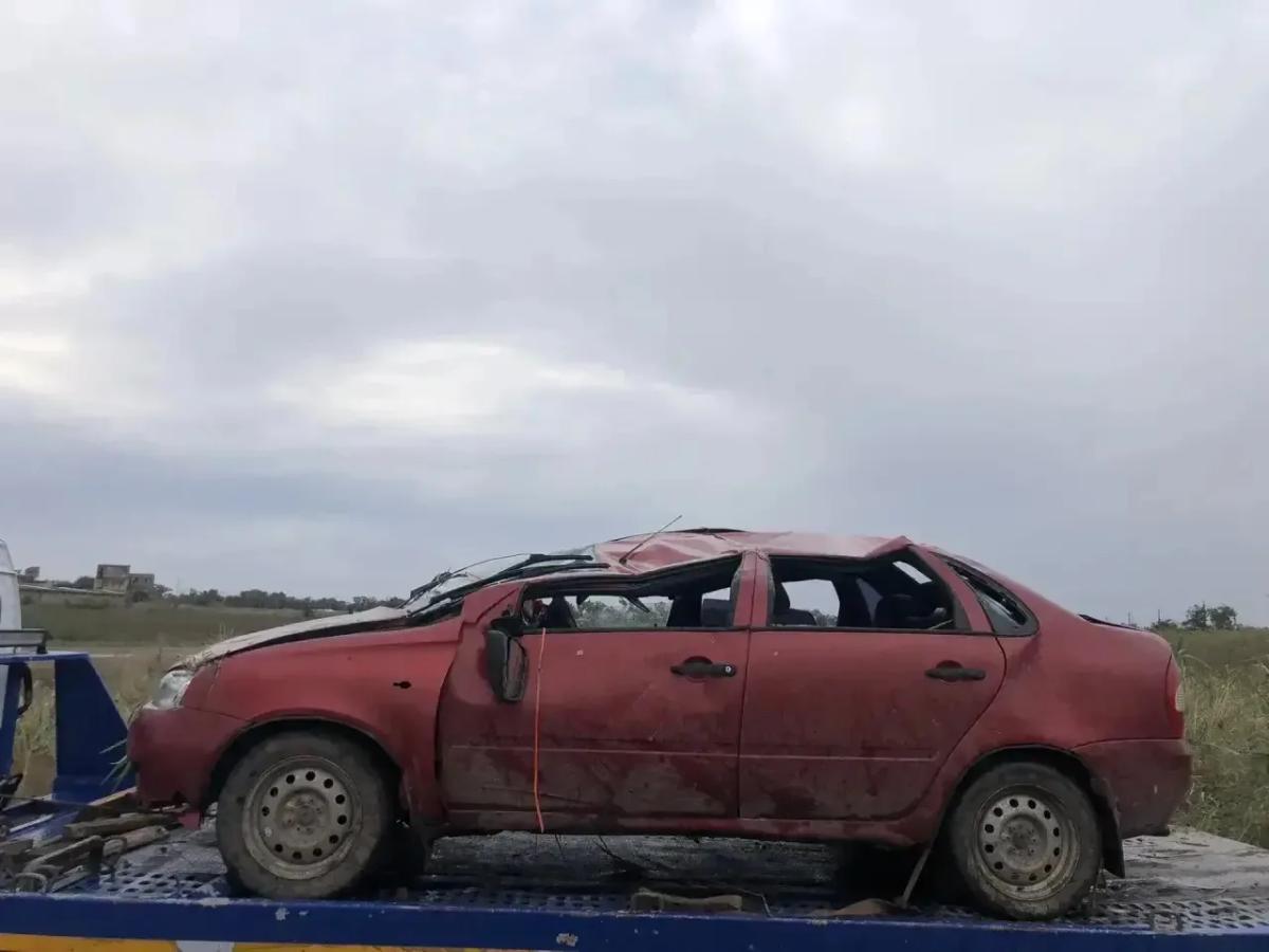 В Буденновском округе начинающий водитель опрокинула автомобиль