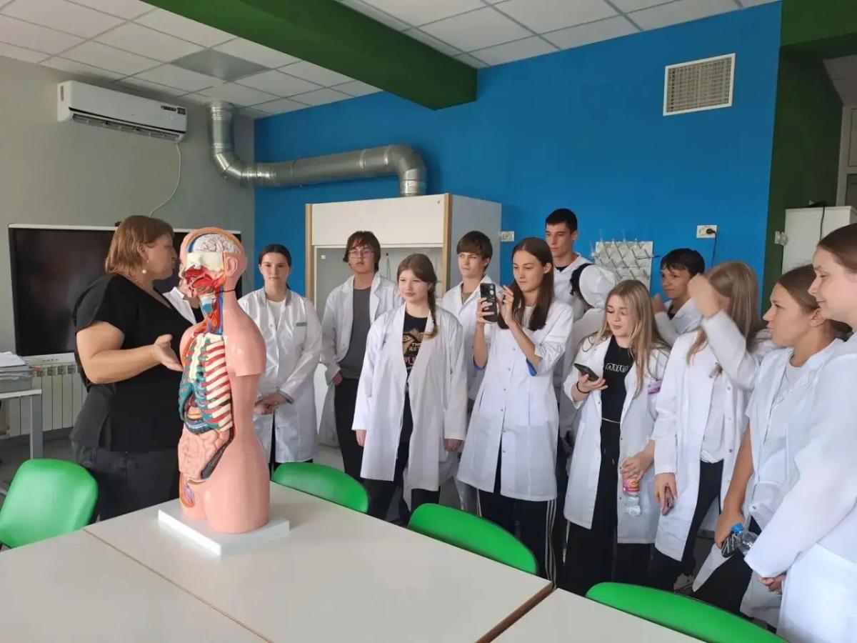 В Невинномысске будущим медикам рассказали о нанотехнологиях