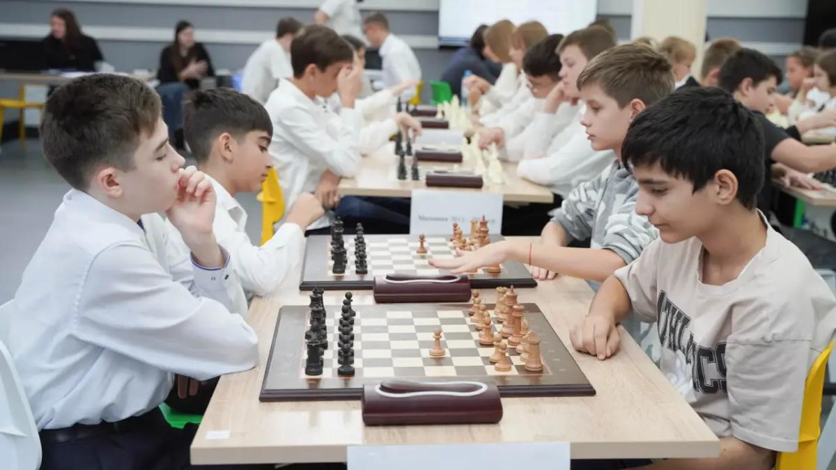 В Ставрополе 97 юных шахматистов приняли участие в турнире «Молодая лига»