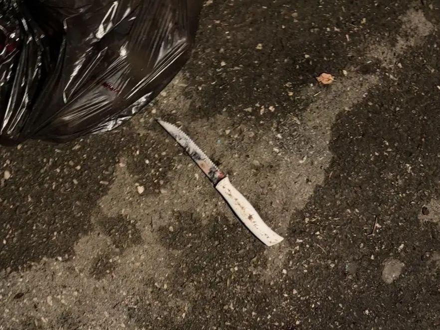 В Кировском округе конфликт дяди с племянником закончился поножовщиной