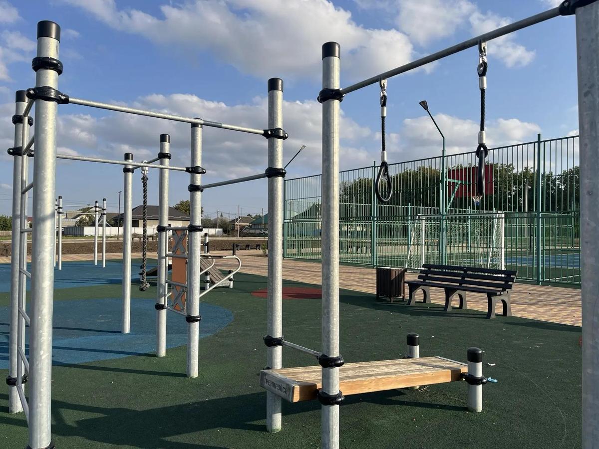 В Новоалександровске открыли спортивно-досуговый комплекс