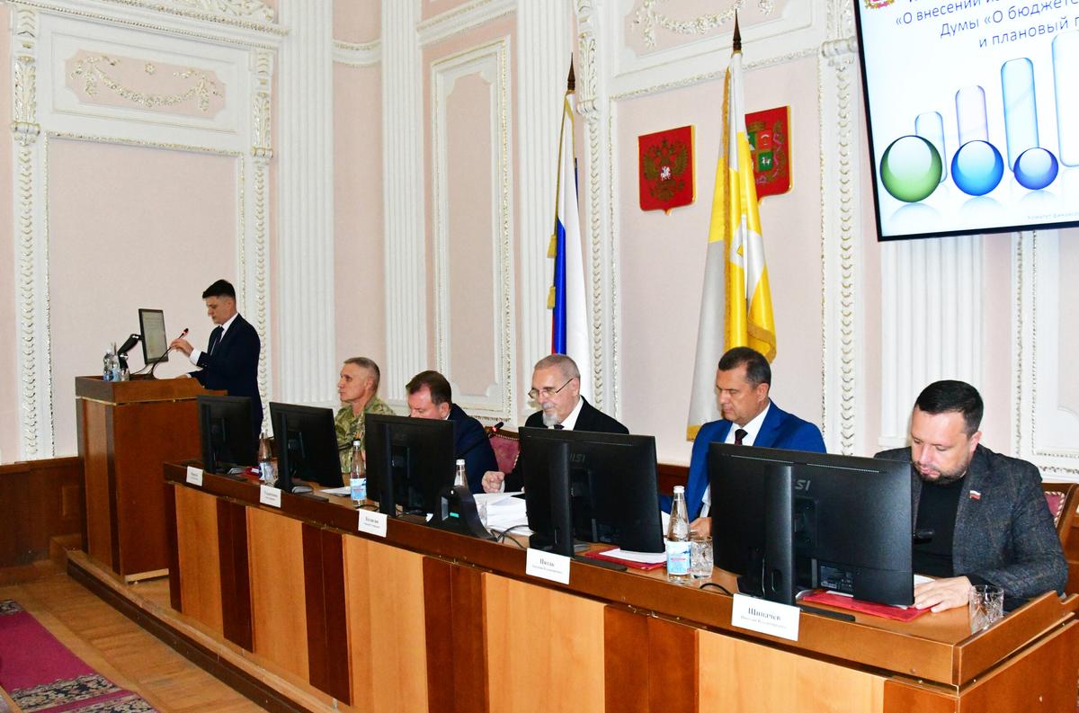 Кадровые решения, новый маршрут, льготы по земельному налогу