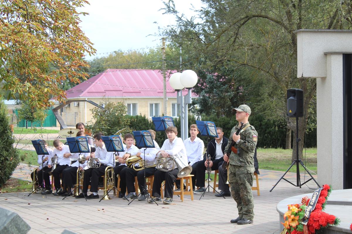 В Степновском округе в детскую школу искусств закупили новые музинструменты
