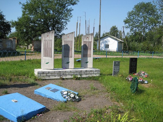 Красноармеец захоронен в братской могиле в деревне Усть-Долыссы. Миннац Ставропольского края 