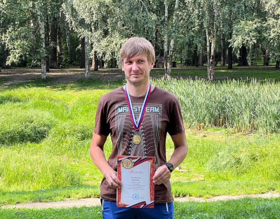 Бронзовый призёр чемпионата России  по спортивной радиопеленгации Олег Жиров