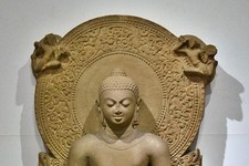 Статуя Будды в музее Сарнатха, IV в. н. э.