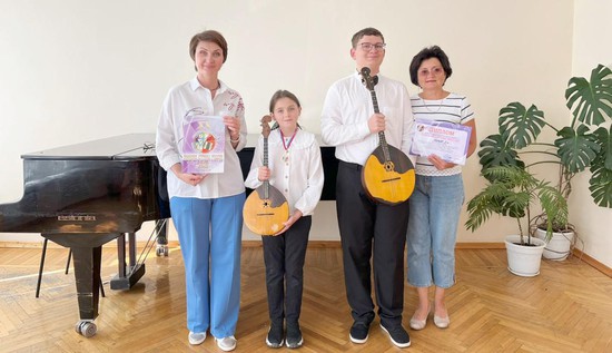 Слева направо: Инна Кононова, Екатерина Бурдули,  Андрей Дысенко, Людмила Пидай