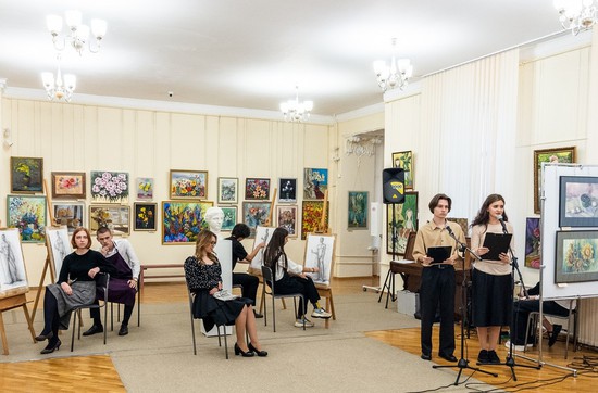 Поздравление от студентов. Ставропольский краевой музей изобразительных искусств
